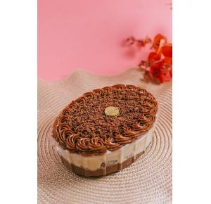 Torta na travessa 4 leites com chocolate