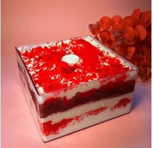 Torta Red velvet com Ninho e Frutas Vermelhas